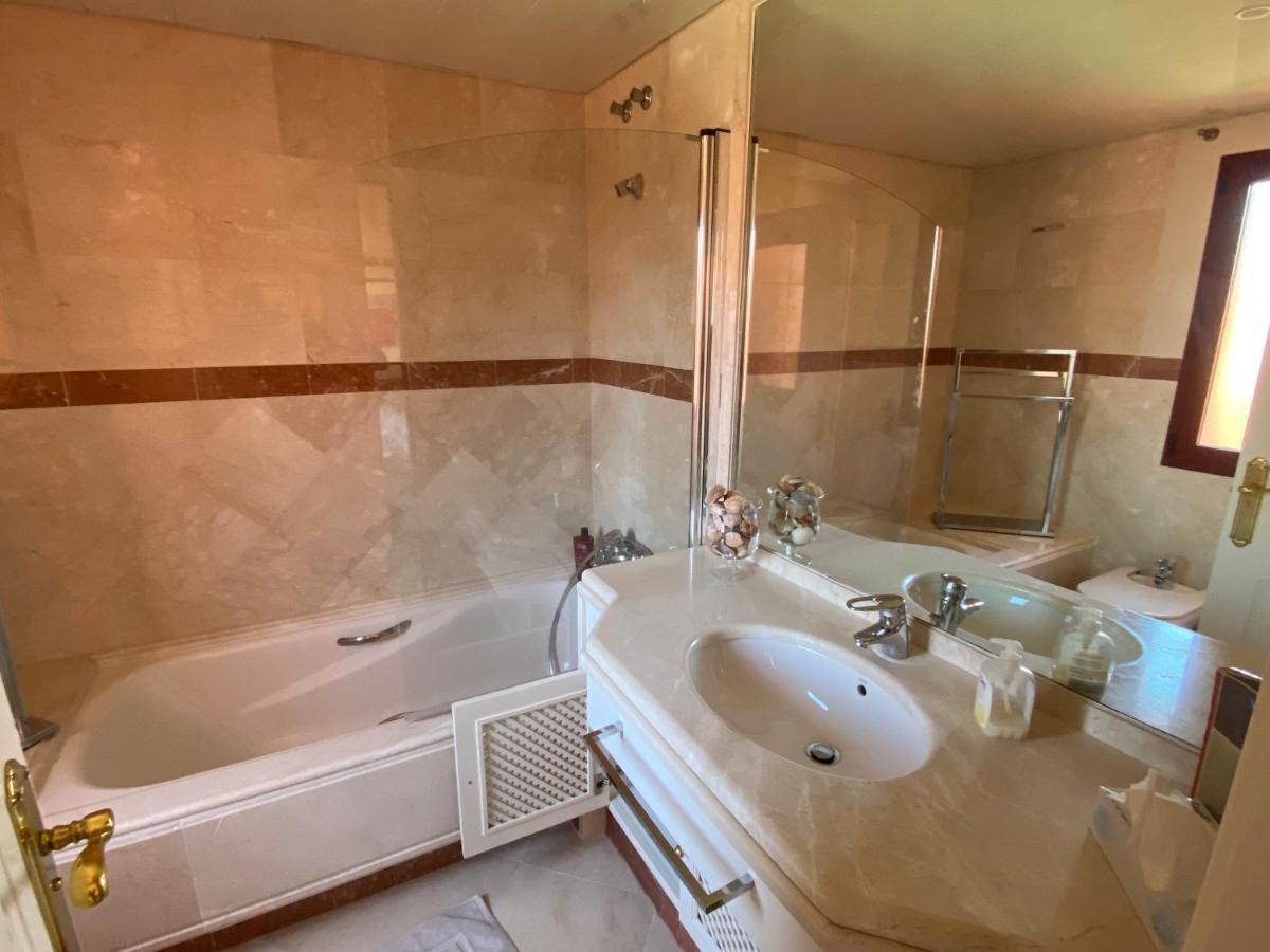 Havsutsikt - Penthouse 200 M Fran Stranden - Elviria Apartamento Marbella